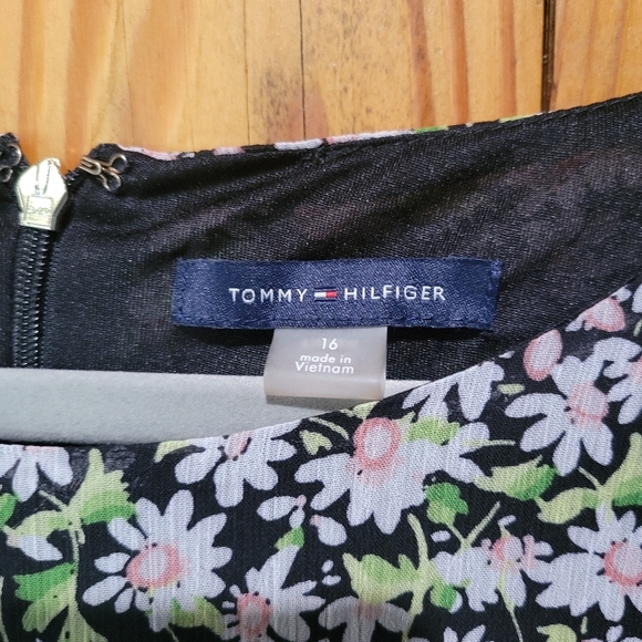 Tommy Hilfiger Floral Long Sleeve Dress - Picture 5 of 16